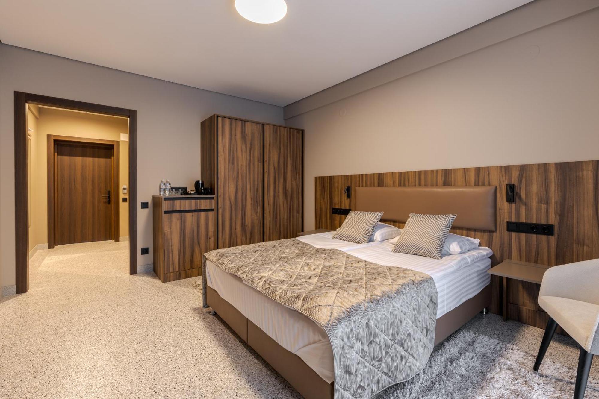 Hotel Ozero Vita Nizhniy Studenyy エクステリア 写真